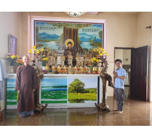 Đúc tượng Phật Thích Ca bằng đồng vàng hun màu giả cổ