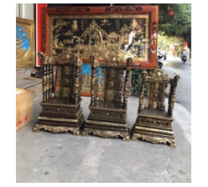 Ngai thờ bằng đồng đỏ hun màu cổ kính đẹp trang nghiêm