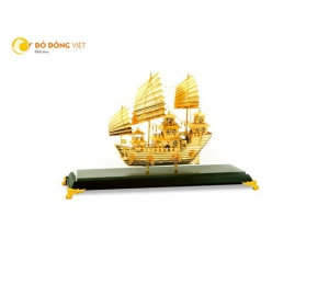 Quà tặng thuyền buồm mạ vàng sang trọng, quà tặng lưu niệm ý nghĩa