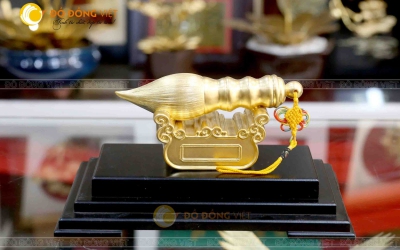 Đúc biếu tượng bút lông dát vàng theo yêu cầu