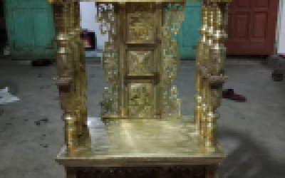 Đồ đồng Việt chế tác ngai thờ gia tiên bằng đồng theo yêu cầu tại TP Hồ Chí Minh