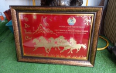 Đồ đồng Việt nhận thiết kế tranh vàng quà tặng theo yêu cầu 