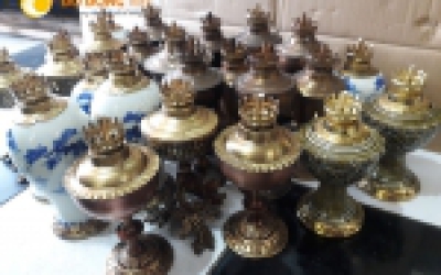 Tại sao phải thắp đèn dầu khi thờ cúng?