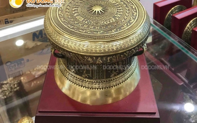 Trống đồng thu nhỏ làm quà tặng lưu niệm ý nghĩa