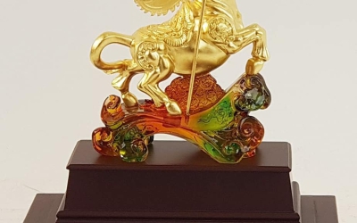 Tượng trâu mạ vàng 24k làm quà tặng sếp dịp Tết Tân Sửu 2021